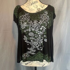 Vintage Black and Green Sequin Tee in Women’s Size Large